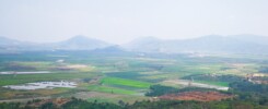 Vietnam motorka uvodni vyhled priroda hory zelena